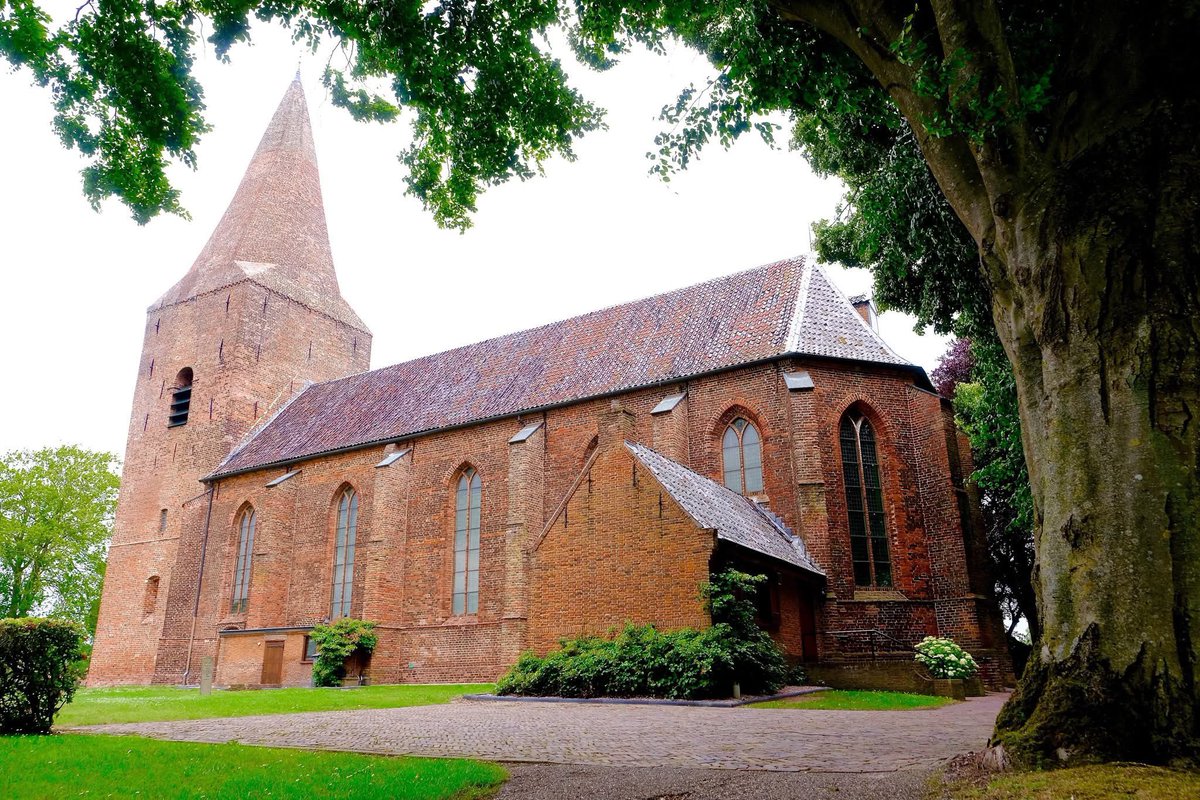 Mooigrunnen's tweet image. De gotische Nicolaaskerk van Onstwedde. 
#mooigrunnen