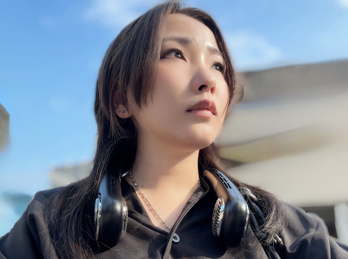 セミ鳴いてんなあ、、、の顔と
新しいネック扇風機