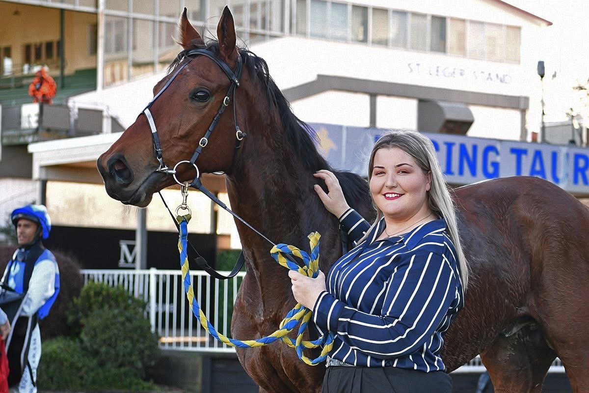 Candice Gollan tweet media