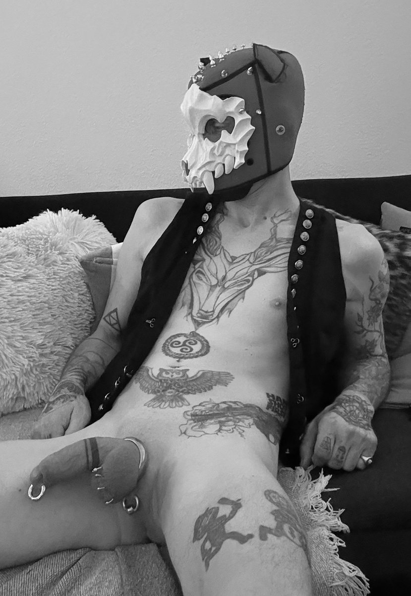 Horny sunday morning😏 and the full day with lot of fucks…😈 wanna join?

#gay #tattoo #gaypuppy #puppyplay #hood #puphood #naked #sex #gayfuck #tattooart #dicktattoo #piercing #princealbert #ballpiercing #gaydick #gayboy #dick #cock #puppyplayer #kinkyboy #bigdick #horny #sex