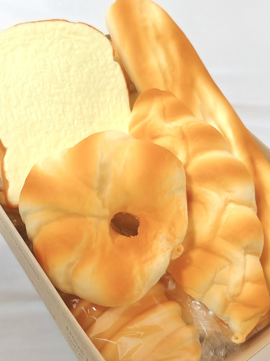 スクイーズもう届いた！🥐✨

今月のメン限動画はこのスクイーズを使った動画にするのでお楽しみにね🎀