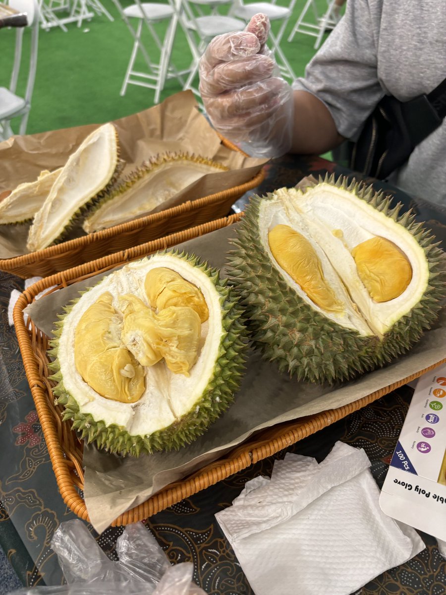 aniladimarsa's tweet photo. Duren IOI enak banget??? https://t.co/aXVHWRtpIc