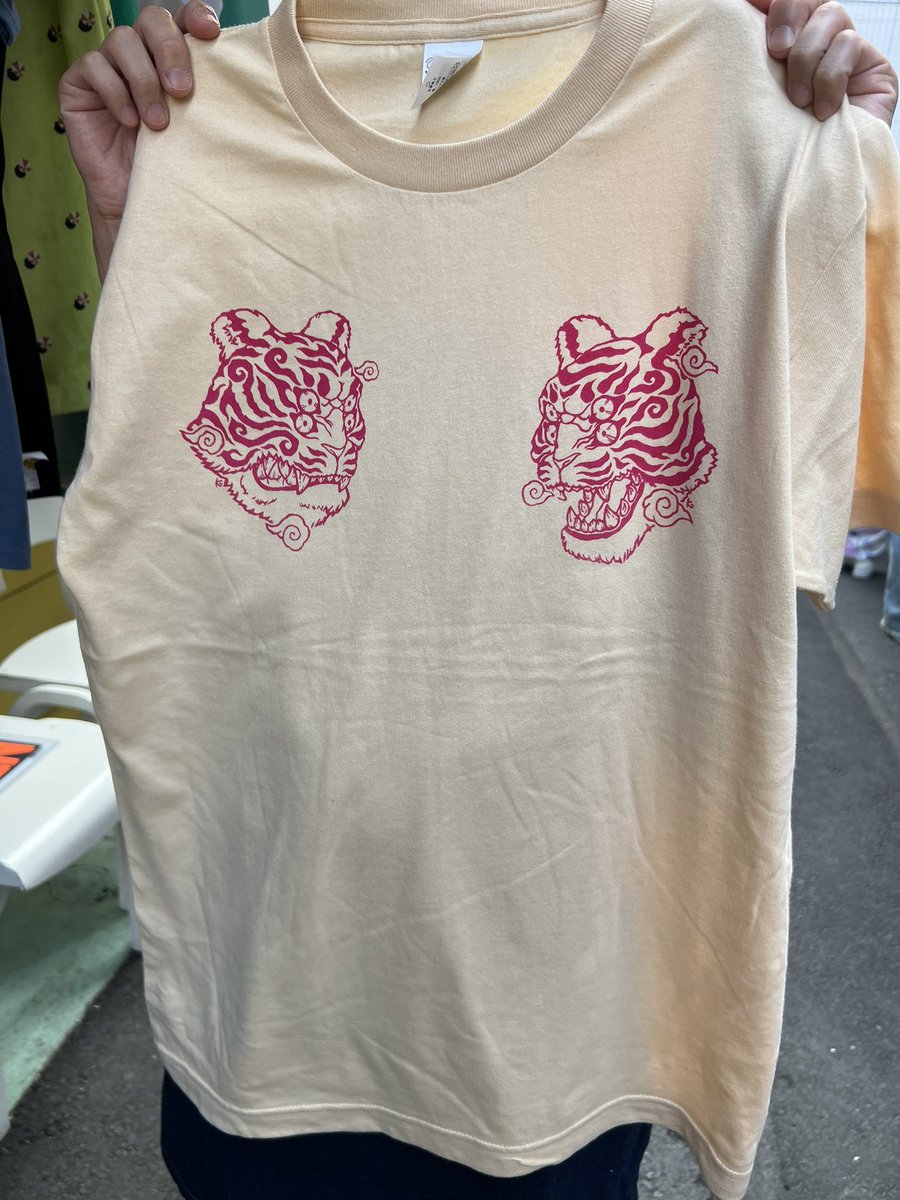 nowaymagazine's tweet photo. 【WORKSHOP IN PROGRESS!!】
参加者がプリントしました。(各1回分)
ナイスチョイスでございます。
シルクスクリーン は楽しいですよ!
〒171-0033 東京都豊島区高田3-9-8
14:30-20:30(お店は21:00まで)
#Tシャツ #ロケッティーダ #高田馬場
#nowaymagazine #シルクスクリーン
#screenprints https://t.co/EgGvfmtPD8