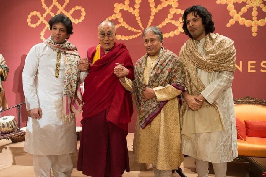 AAKSarod's tweet image. Wishing His Holiness The Dalai Lama a very Happy Birthday! With gratitude and in earnest prayer for his good health &amp;amp; long life. 🙏🙏 #dalailama

@DalaiLama