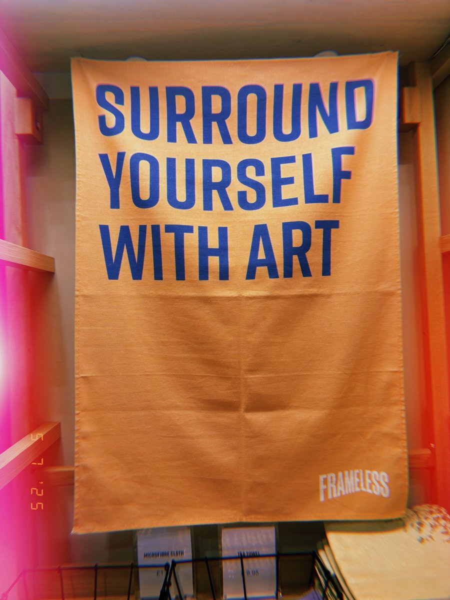 Thoroughly recommend a trip to <a href="/framelessldn/">FRAMELESS</a> if you find yourself in London!

The most incredible immersive art experience, I could’ve stayed there all night! We did their “lates” experience &amp; nothing beat grown adults feeling like kids again in the #VanGogh room 🎨 #Frameless