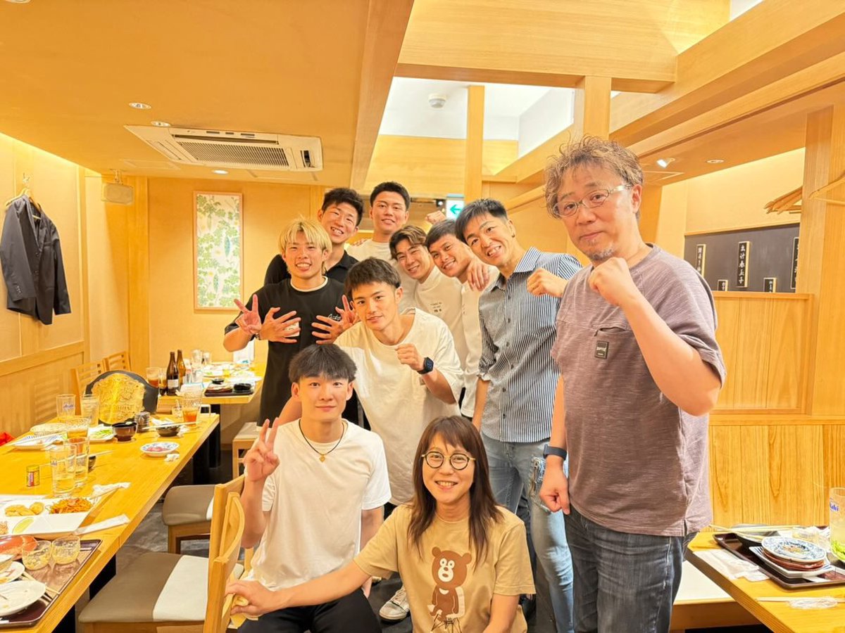 3年前からスポンサードしていただいている株式会社ヤマショウフーズ様との初めての懇親会でした。
プロ選手だけでなく、アマチュア選手、キッズたちもお声かけしていただき、
素敵な時間を過ごさせていただきました！
減量中の選手が多い中、減量メニューまでご配慮いただき、ありがとうございました。