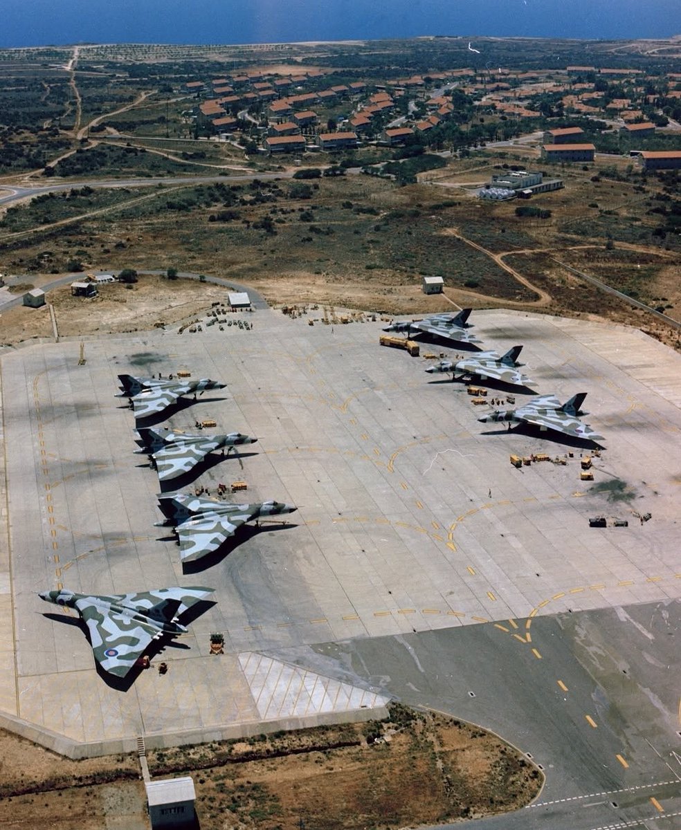 RAF_Luton tweet media