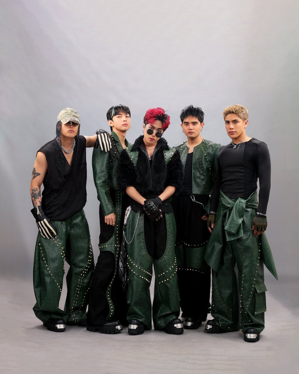 PopPlanet_'s tweet photo. SB19 (@SB19Official) stuns in their Puregold OPMCon 2025 outfits, joined by iconic singer-songwriter Rico Blanco. https://t.co/CwhNJ88B1C