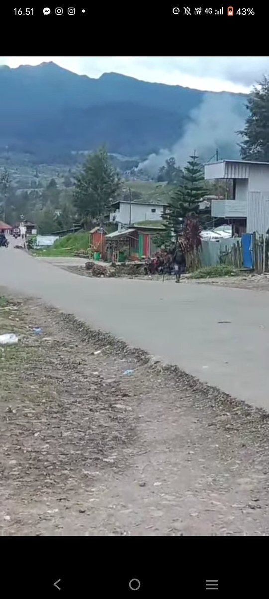 tewewulin's tweet photo. #InformasiTerbaru
Minggu 06 Juli 2025 , Pukul 12:40 Waktu Papua
Rumah - rumah Rakyat di kampung Katiamber, Desa Ninggibome Distrik OMUKIA Kabu. Puncak Papua - Papua Di Bakar Oleh Militer Indonesia
#SavePuncak
#SaveRakyat
#SavePapua
#Pengungsi https://t.co/5iyJYD63p5