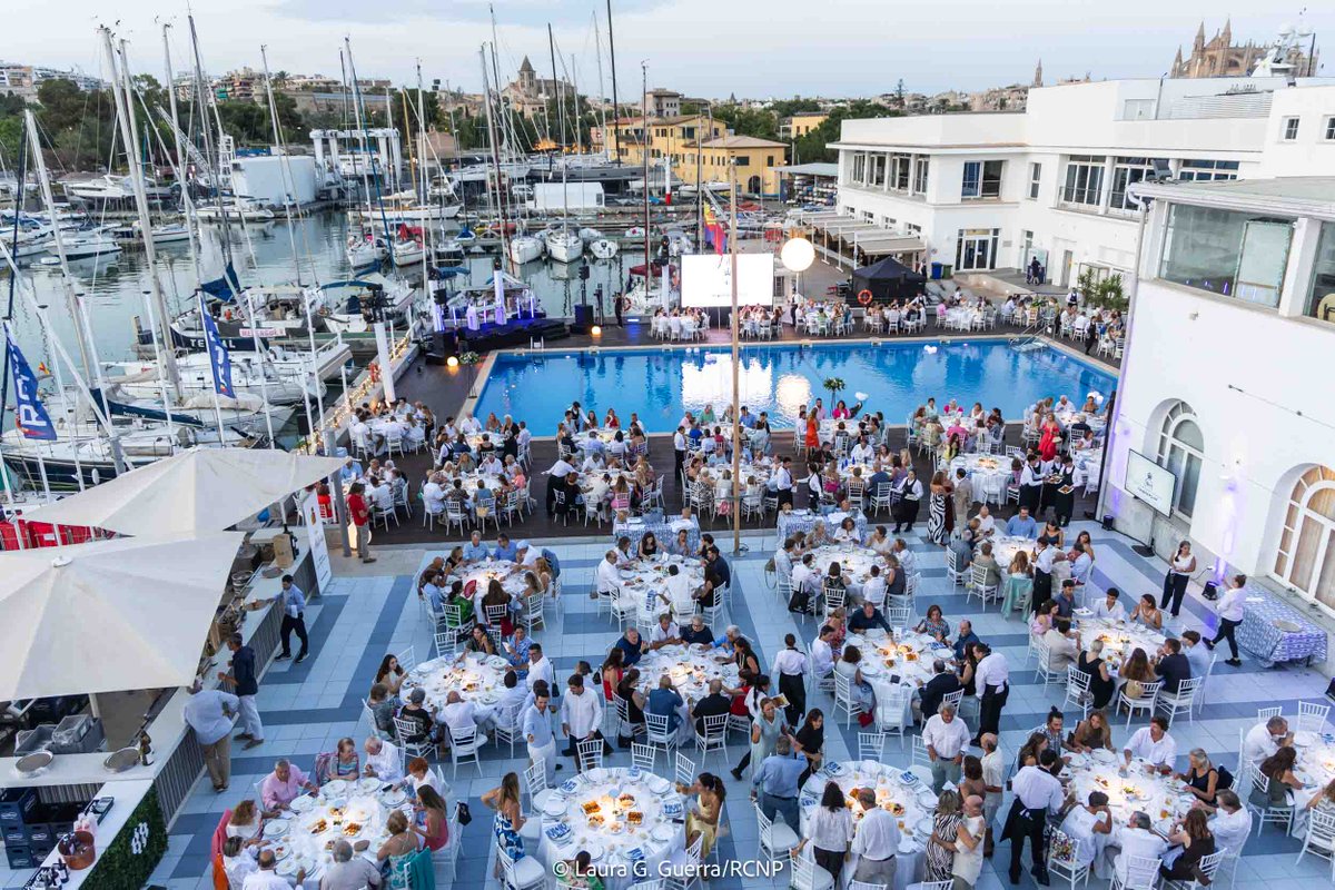 #vela #nautica #piraguismo #social El <a href="/RCNPalma/">RCNP</a> celebra su 77º Aniversario con una cena multitudinaria de socios. <a href="/oficial_rfev/">RFEV | Real Federación Española de Vela</a> <a href="/fbvela/">Fede Balear Vela</a> <a href="/ajuntpalma/">Ajuntament de Palma</a> <a href="/goib/">Govern de les Illes Balears</a> <a href="/MallorcaPressSL/">MallorcaPress</a> <a href="/gaceta_nautica/">Gaceta Náutica</a>