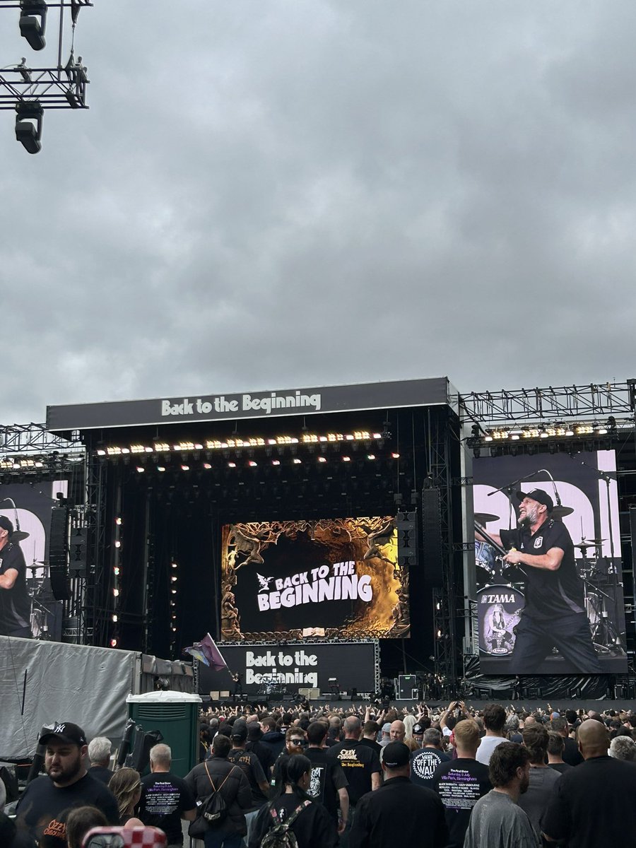 RuddickRichard's tweet image. Hell of a day with the best music and the best people.