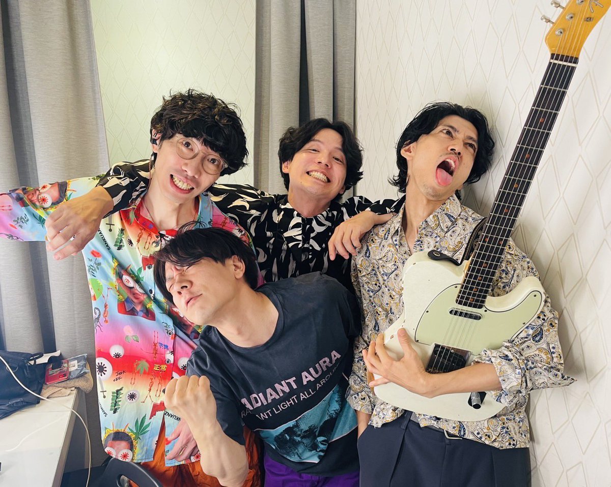 見放題2025 名古屋、GOODWARP終了！

名古屋に集まってくれたみんな
ありがとうございました！

久しぶりの名古屋はあいもかわらず
でら楽しいステージだった！

#見放題

さあ来週の今頃はついに…
横浜ワンマン「今夜一緒に泳ぎ切らないか」
🏊🏊‍♀️🏊‍♂️🏊‍♀️