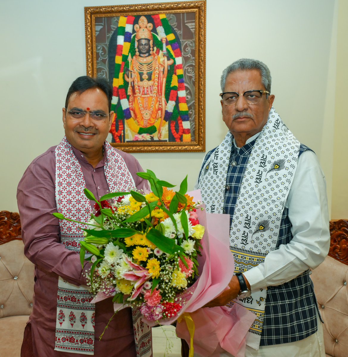 आज सिक्किम के माननीय राज्यपाल श्री ओम प्रकाश माथुर जी से उनके निवास स्थान पर शिष्टाचार भेंट की एवं लोकहित से जुड़े विभिन्न विषयों पर चर्चा की।

<a href="/OmMathur_Raj/">ओम प्रकाश माथुर (Om Prakash Mathur )</a>