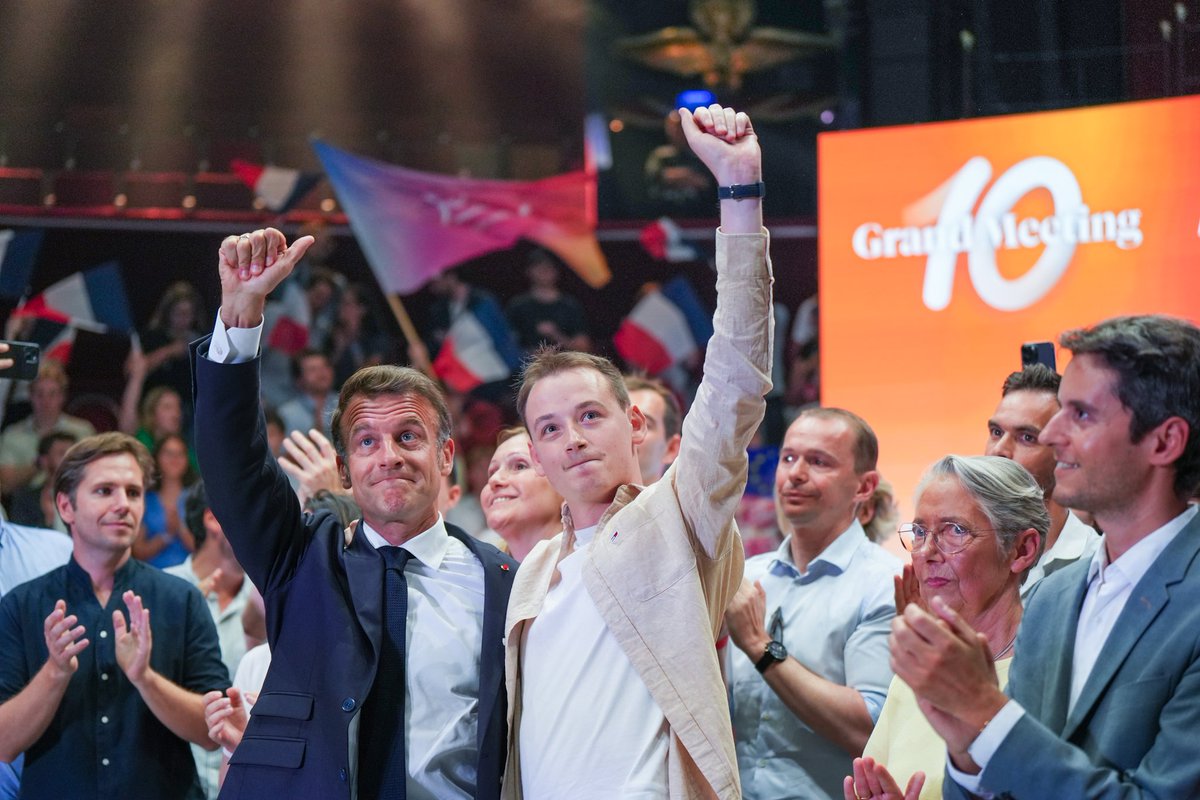 jeunesmacron08's tweet photo. C'était les Jeunes Avec Macron, place aux Jeunes En Marche ! 🥳🔟
Fiers de nos valeurs et engagés pour l'avenir, nous restons fidèles à l'élan de 2017 et au dépassement des clivages 🇨🇵🇪🇺
Merci à notre président Ambroise Mejean pour le travail accompli 🙏 https://t.co/CJ8OnUhjEK