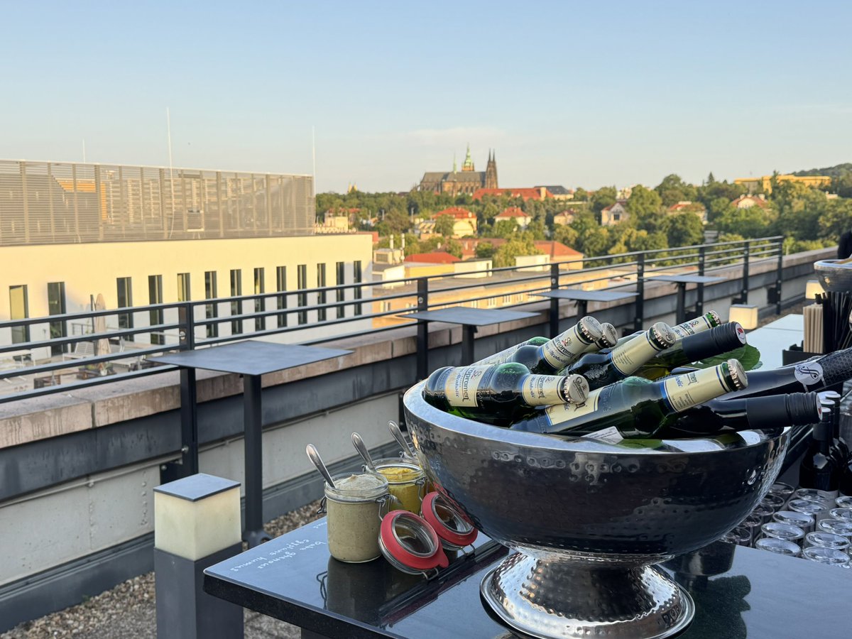 Gran despedida del blogtrip #destinochequia2025 en el Hotel Vienna House by Wyndham Diplomat Prague con un magnífico equipo de <a href="/CzechRepublicES/">VisitCzechia_España</a> y <a href="/REPUBLICA_CHECA/">VisitCzechia_LatAm</a> y estupendos compañeros. Un fuerte abrazo a todos. 

<a href="/PragueEU/">City of Prague</a> @destinopraga