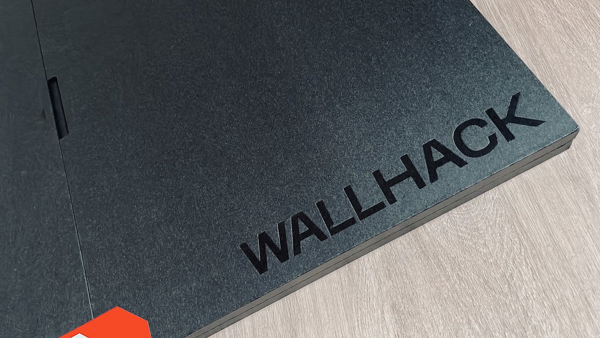 WALLHACK様より、新作ガラスマウスパッド「SP-004 FutureFall」をご