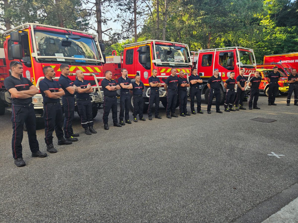 🔥🌳 [RENFORT #FDF]
20 sapeurs-pompiers et 6 engins ont quitté l’Isère hier soir pour rejoindre la colonne Charlie de la zone Sud-Est.
Objectif : renforcer les équipes du Sud en raison d’une augmentation du risque de feux de forêt.
Bonne mission à tous !
