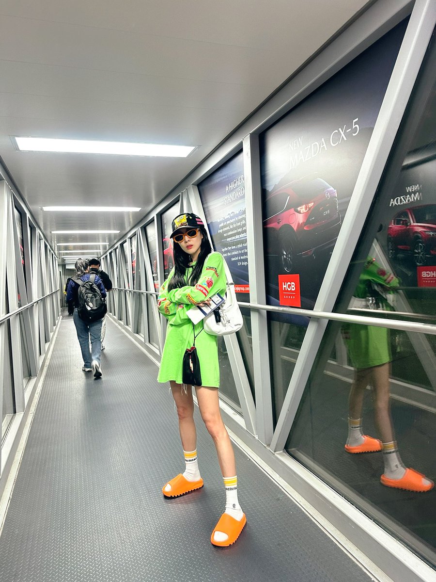 krungy21's tweet image. 버스 탄 퉤니원 🚌🥰
