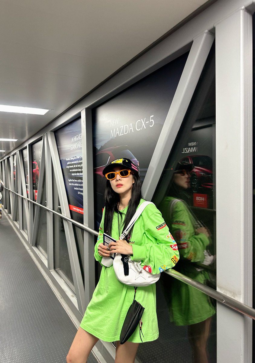krungy21's tweet image. 버스 탄 퉤니원 🚌🥰
