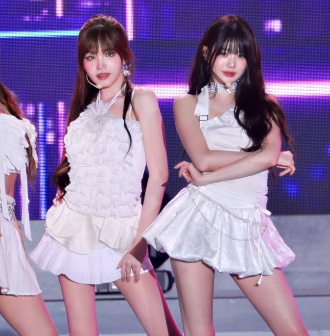 eva1_16's tweet image. dolls like visuals YOUNGLIZ ྀི