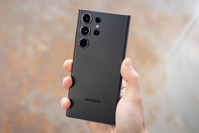 A_sharma45's tweet image. 🚨 S24 Ultra Giveaway – 2nd Chance! 🎁

Last time: 5K followers + 3K RTs ❌
New goal: 3K followers + 1500 RTs 🔥

To enter:
✅ Follow me
❤️ Like
🔁 Retweet

📅 Ends: 15th July
🏆 Winner ONLY if target is achieved!

Let’s go #TechFamily 💪
#GalaxyS24Ultra #Giveaway