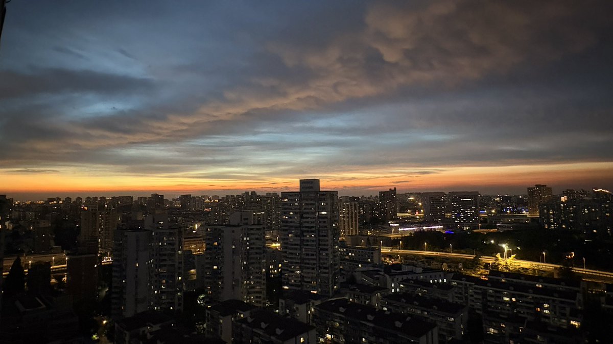 miya_wang17's tweet photo. 今天的晚霞
#sunset #sunsetphotography https://t.co/nio8tnYMkb