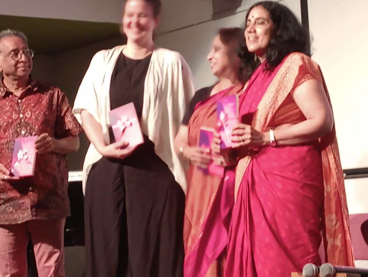 SrilataKrishnan's tweet image. At the launch of &quot;Footnotes to the Mahabharata&quot;, grateful for the love that the book has received.  I wore an old Madurai Sungudi cotton in honour of Alli, a character from the Tamil folk Mahabharata:) @WestlandBooks @prakritif #mahabharata #poetry
