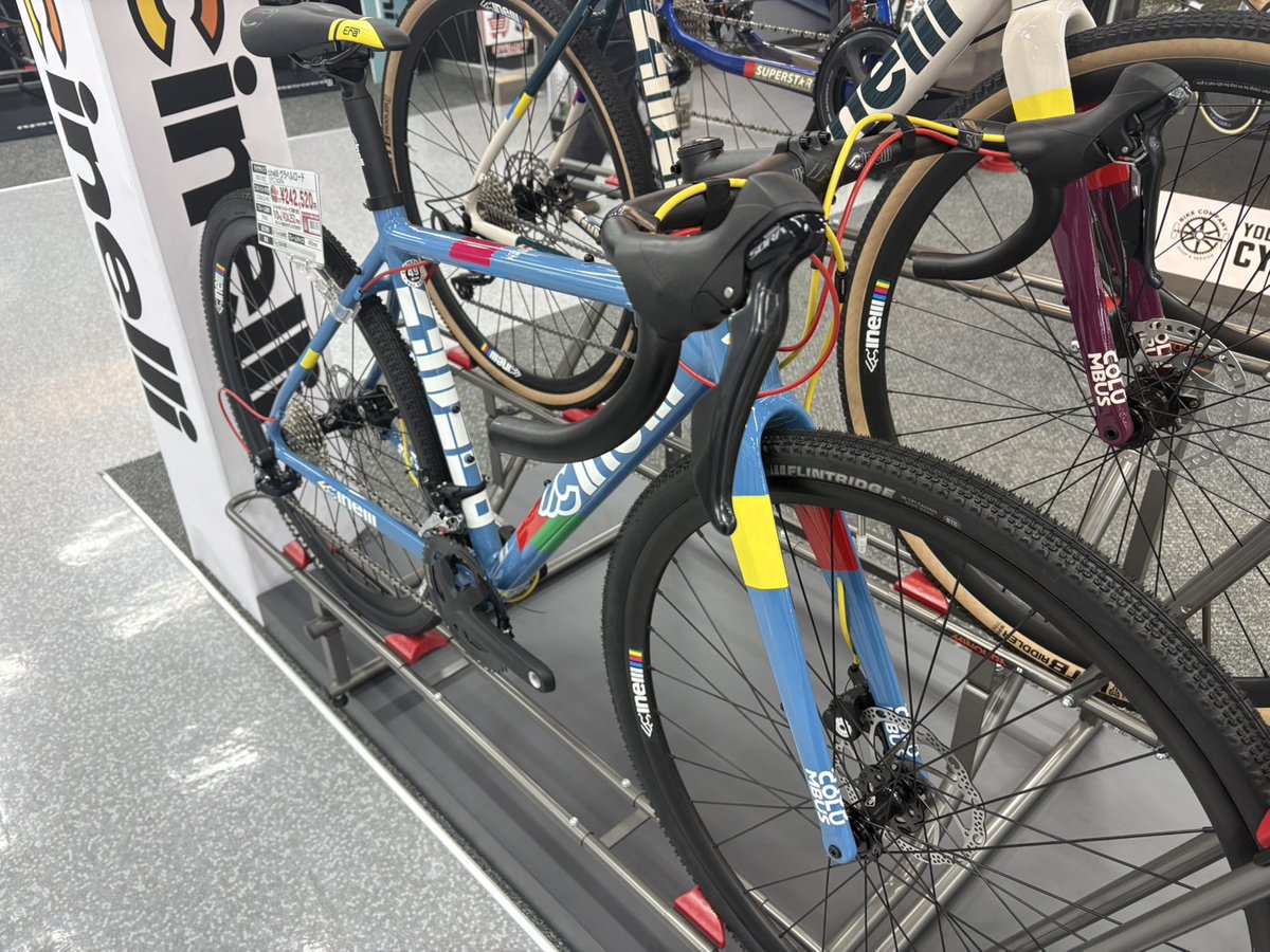 【真夏のサイクリングに】

イタリア老舗メーカー｢cinelli（チネリ）｣の
ロードバイクでサイクリングしてみませんか❓
日常使用もできるモデルやロングライド向きのモデルをご用意🚲
初めてのロードバイクにオススメです✨
地下2階自転車コーナーへお越しください

➡yodobashi.com/category/50000…