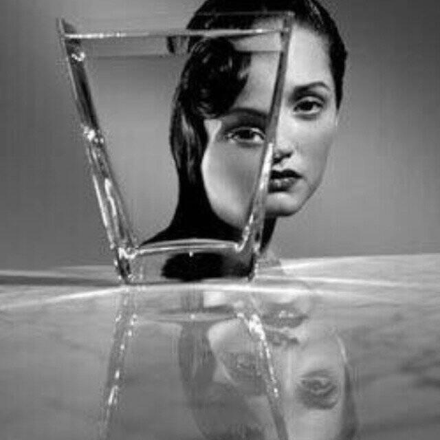 ﺳﺘﺬﻭﺏ ﺍﻟﻮﺟﻮﻩ ﺍﻟﺠﻤﻴﻠﺔ ﻓﻲ ﺗﺮﺁﺏ ﺍﻟﺪﻧﻴﺎ، ﻭ ﻟﻜﻦ ﺳﺘﺒﻘﻰ ...
ﺍﻷﻓﻌﺎﻝ ﺍﻟﺠﻤﻴﻠﺔ ﺗﺮﺳﻢ ﻭﺟﻬﺎً ﺃﺟﻤﻞ