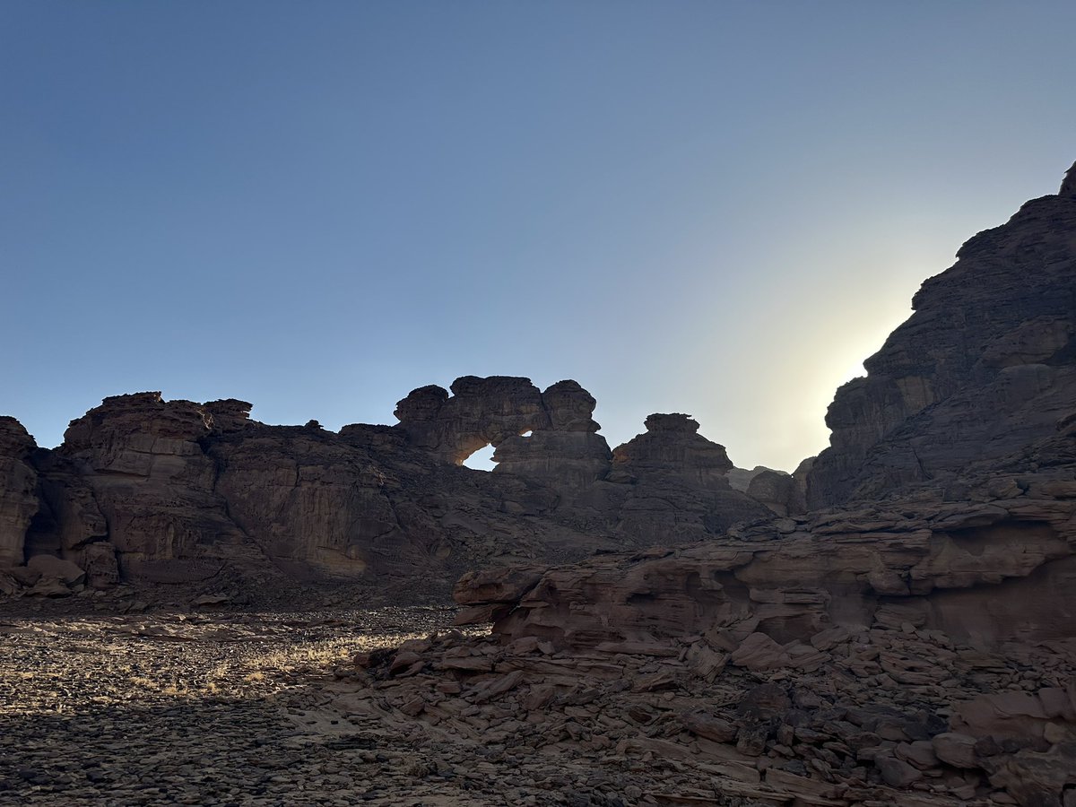 SPECS_20's tweet photo. Amazing Arch hike together😍
#ThisIsSaudiArabia https://t.co/lcse6xGFFa