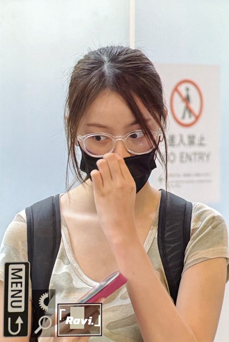 • 📸 | Carmen no Aeroporto HND para regressar à Coreia do Sul.

©️ ravi_carmen 
#CARMEN #카르멘 
#Hearts2Hearts #하츠투하츠