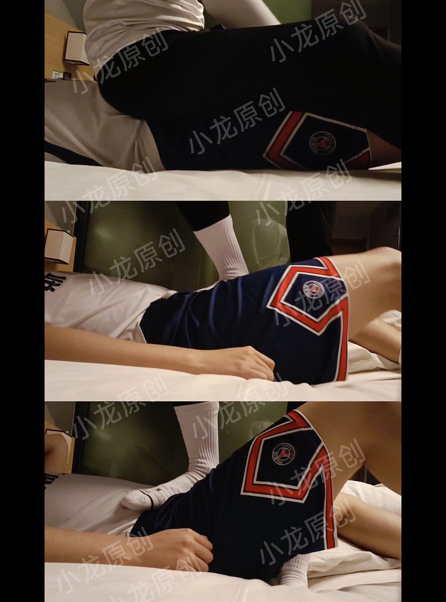 xiaolong200010's tweet photo. 白袜体育生平躺在床上，随着呼吸一起一伏的腹部和逐渐立起来的龙根，都散发着诱惑气息。  不过很快就要被踩爆和榨干了哦……  #虐腹   #边缘控精  #SM #农牛 #踩裆   #虐射 #高弹白袜 https://t.co/RczP4iY2ZE