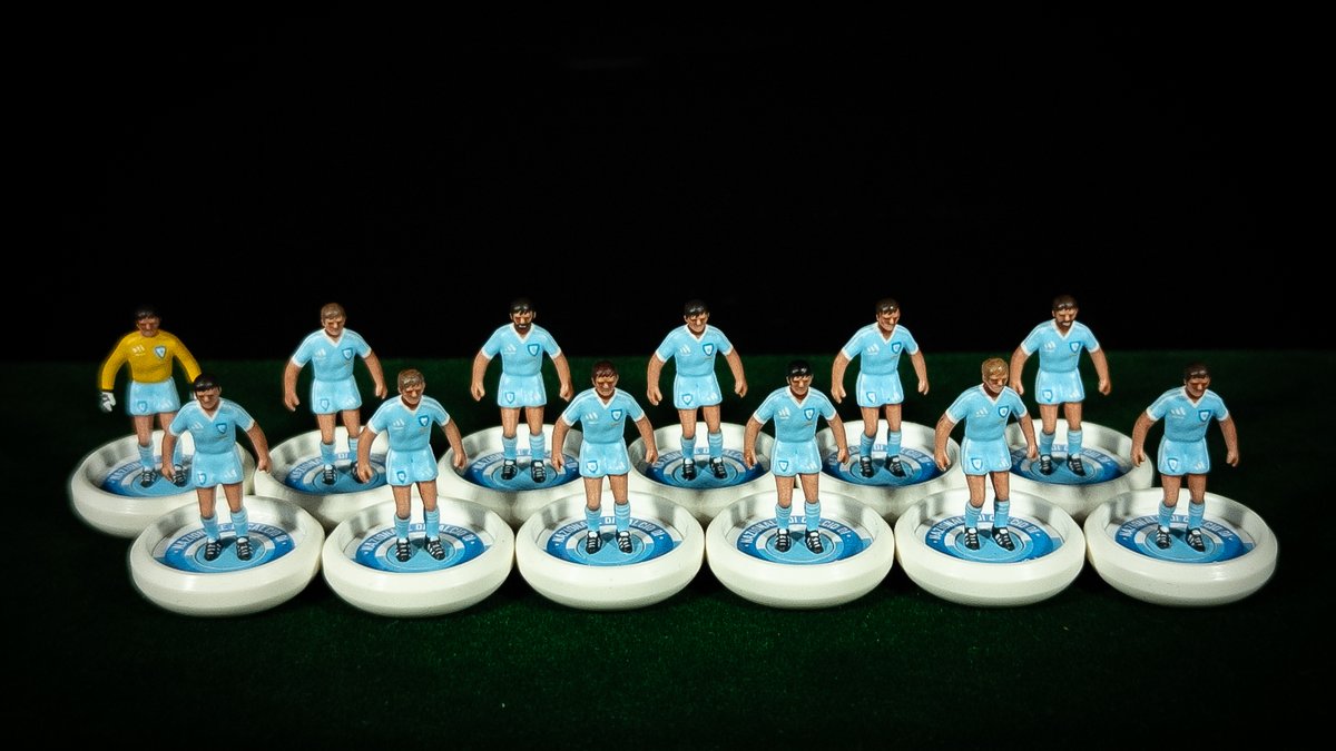 subbuteo_paints's tweet image. These lads will see tournament action soon β fitting, since my own record probably matches San Marinoβs! π
Follow for more tiny football tributes and classic kits.
#Subbuteo #TableFootball #paintitmaroon @SanMarinoTeam @SanMarino_FA