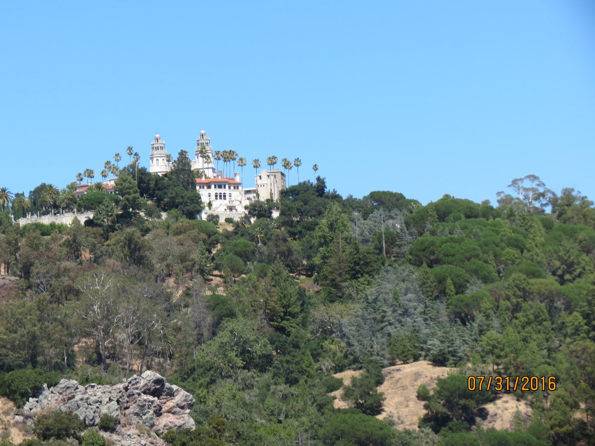 richaddict's tweet photo. #HEARST #XTC
CASTLE ON THE HILL https://t.co/Z2ZqCkyEli