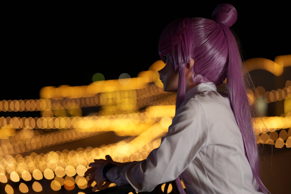 制服のジャケットの肩パーツを忘れるという大ポカをやらかして途方に暮れるフローレイティア＝カピストラーノ少佐

📷️:<a href="/Dee_kig/">Dee（でぃー）</a>