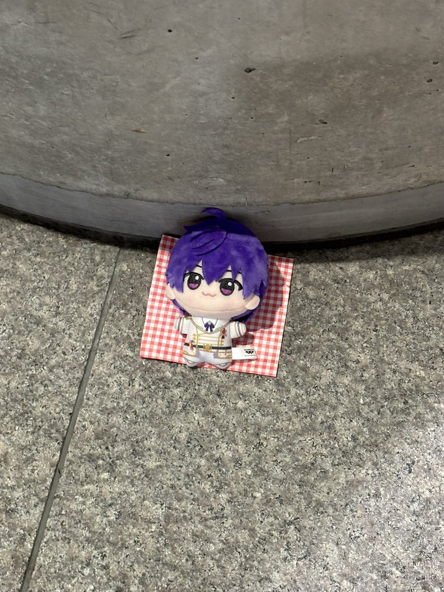 #STPREXPO
拡散希望
キッチンカーの方に行く途中にななもりさんのチビぬいがおちております。しばらくして持ち主が現れない場合はスタッフさんにお渡しします。