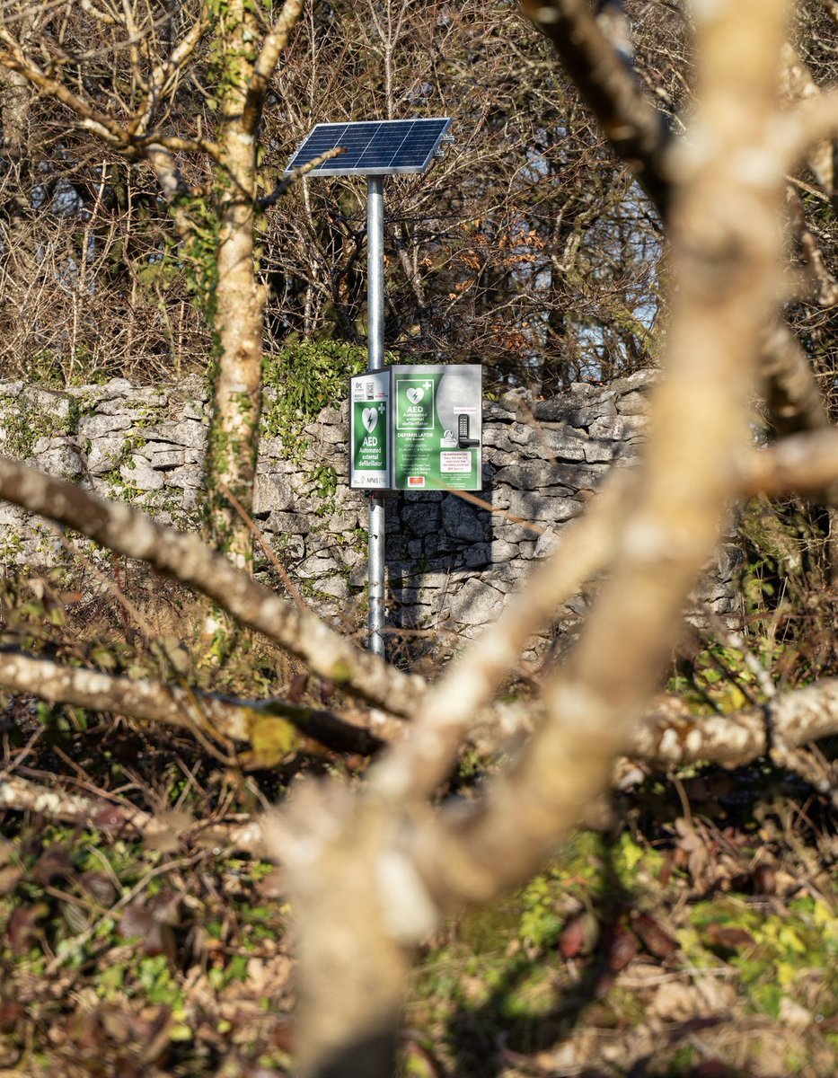 EPCDarrenForde's tweet image. All Solar Emergency EPCs are registered with the  @AmbulanceNAS using #Loc8Code. 
Designed to blend into the Background BUT Designed to be Located in an Emergency  24/7 !! 
( Thank you @SeanCanney)
#FireExtinguisher
#TraumaKit 
#Defibrillator
#HypothermicKit 
#lifeJacket 
#Trauma