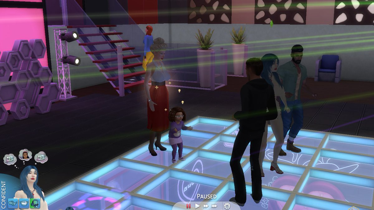ninaz1_'s tweet photo. Why is there a toddler in a nightclub!!?? 😭 #TS4 #TheSims4 #ts4BizarreHappenings #OMG https://t.co/jHWYdwo8i4