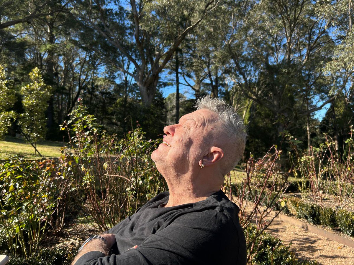 JimmyBarnes's tweet image. Great to get another dry, sunny day… means more time in the garden and vitamin D. It recharges me no end.
@jane13barnes