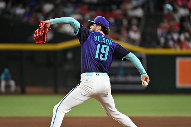 ScottWAllen16's tweet image. Ryne Nelson of the @Dbacks making Duck Nation @OregonBaseball super proud with his superlative work !
.
We are so happy and proud of Ryne !!
.
💛✋💚
.
🦆
.
💯
.
.