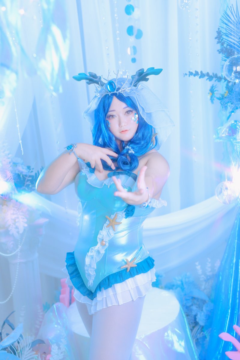 제5인격(第五人格/Identity V) 
샤먼 순례자.ver (1)  

studio. <a href="/kosya_studio/">코샤 스튜디오</a>

📷. 진율 님(<a href="/yulyul18072/">진율🕯</a>)