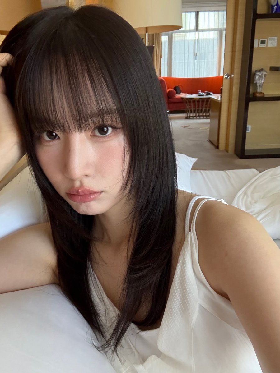 미녀의 얼굴공격 
어질어질하다