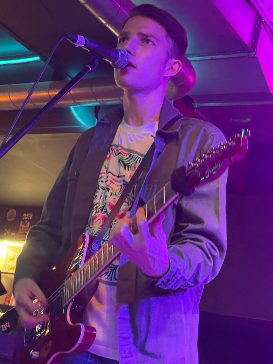 DanAshplant's tweet image. It was good to be back at @TheVaultGsy last night #danashplant #reallive #thevault #guernsey #channelislands