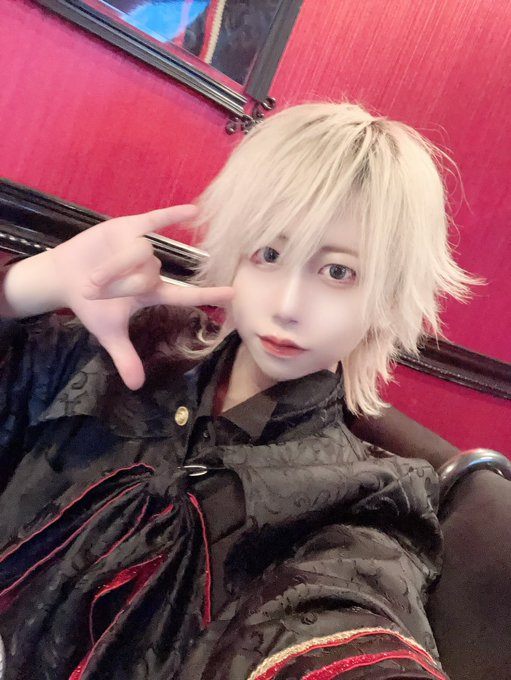 WHITE KINGDOM《池袋メンズコンカフェ》のツイート