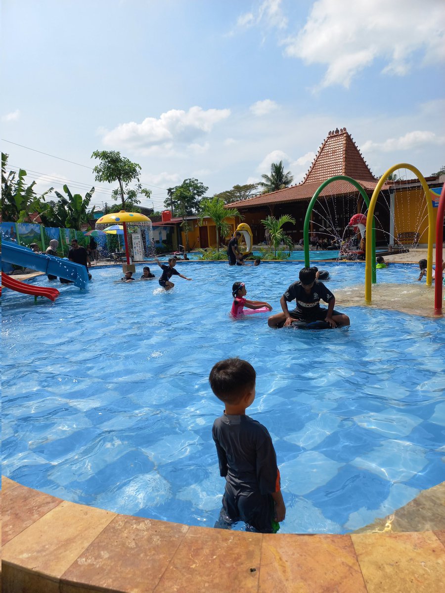 Sefti Yeanna tweet media