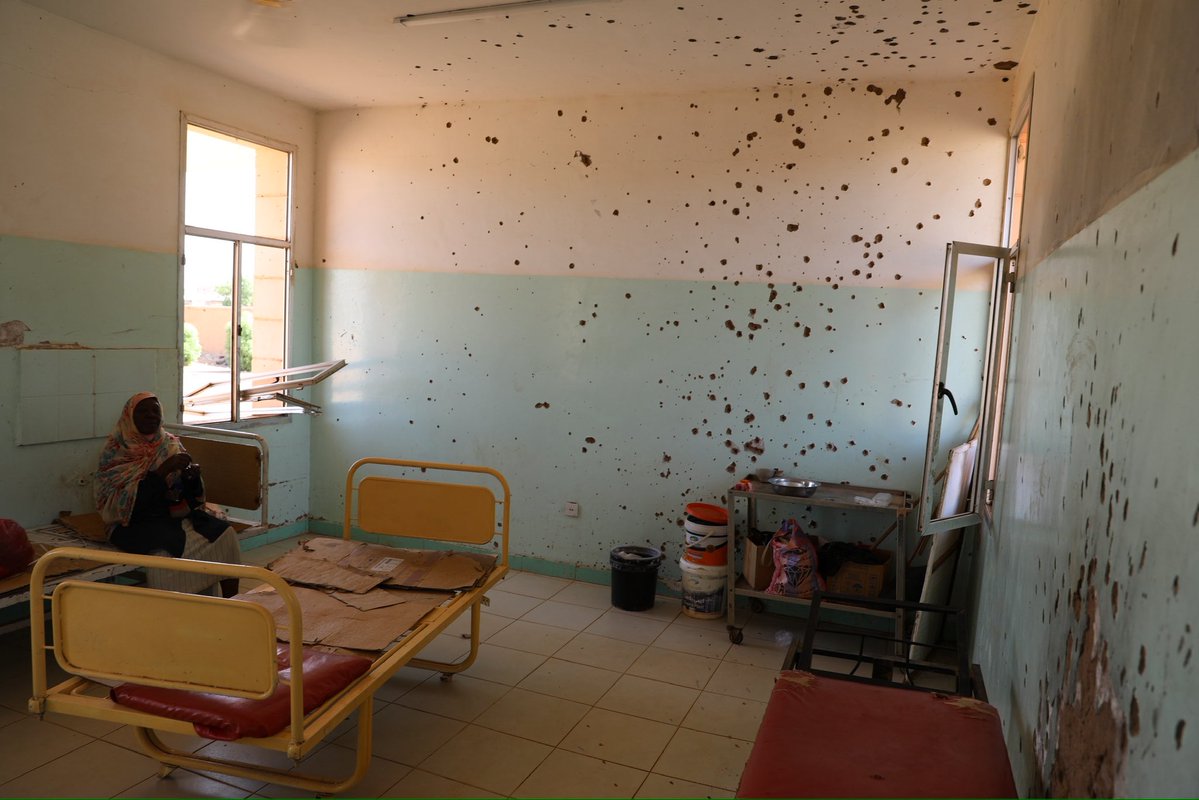 _UnfpaSudan's tweet image. During our team’s recent visit to Khartoum, they assessed extensive damage to several hospitals & held discussions on needs for enabling the return of displaced residents. The needs are overwhelming. Without maternal health services, women cannot return to their homes. #ForSudan