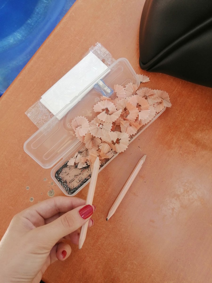 Bela okumamak mümkün mü? Vasatsın! Kalemi açmaktan (sıcaktan açamamaktan) sınavı çözemedim. Burnunuzdan gelsin o paralar. #ales