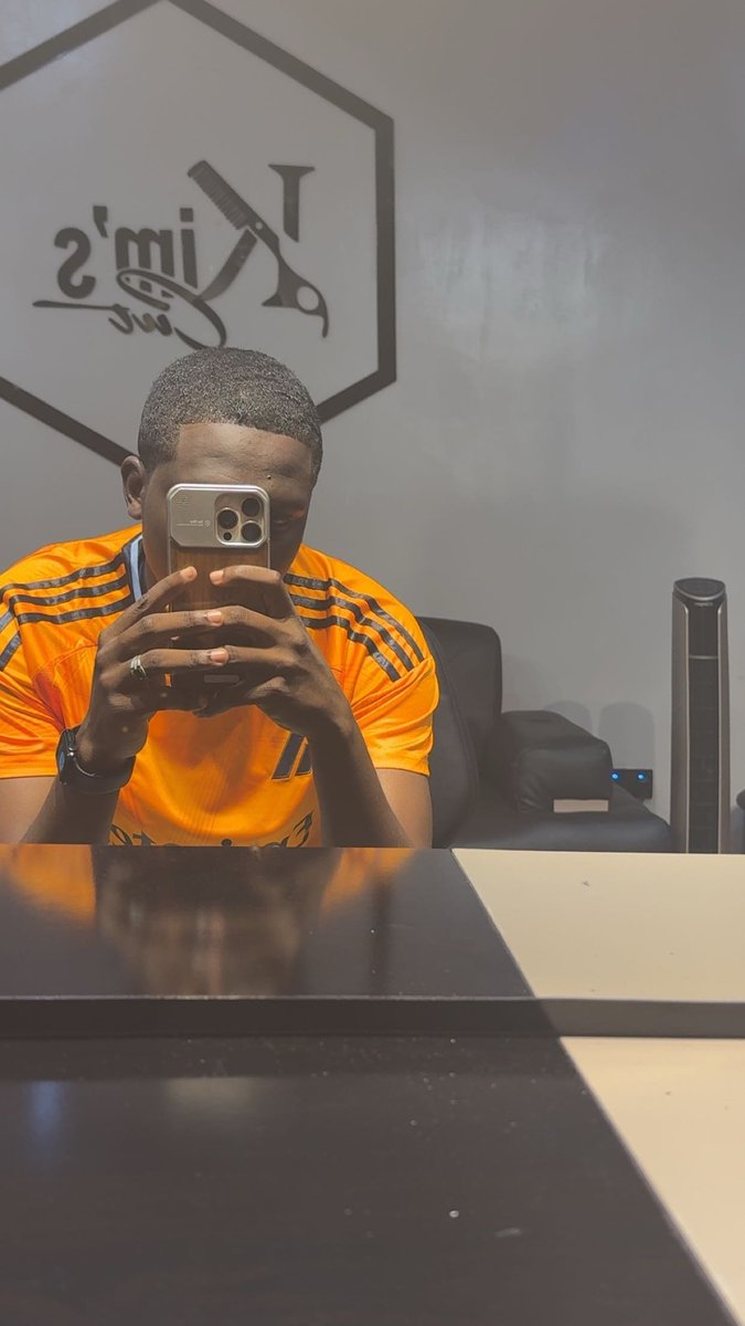 KIM'S CUT tweet media