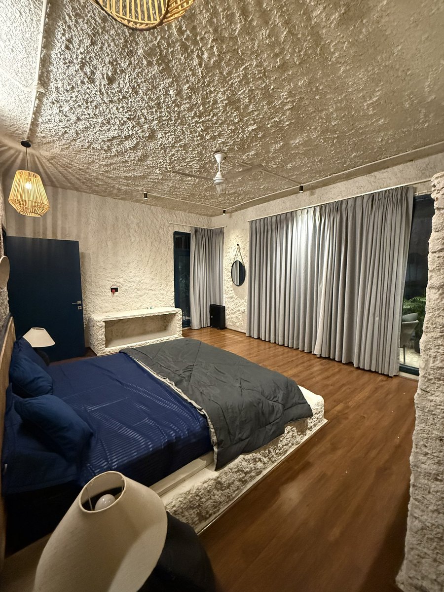 Immaculate vibes, extra ordinary people

Best <a href="/BusinessBarBB/">Business Bar</a> event so far! 

Grateful to <a href="/sahildhingra20/">Sahil Dhingra</a> <a href="/ydidwania98/">Yashvardhan Didwania</a> <a href="/nevilkathiria/">Nevil Kathiria</a> <a href="/abhigyan_joshi/">Abhigyan Joshi</a> <a href="/_shivam_jindal/">Shivam Jindal</a>  for being the superhosts yday night! 🤙