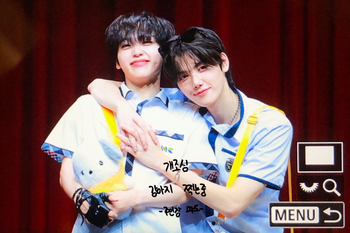 250706 팬사인회

교복 라이브 다시 ㄱㄱ

#민희 #형준 #크래비티 #MINHEE #HYEONGJUN #CRAVITY